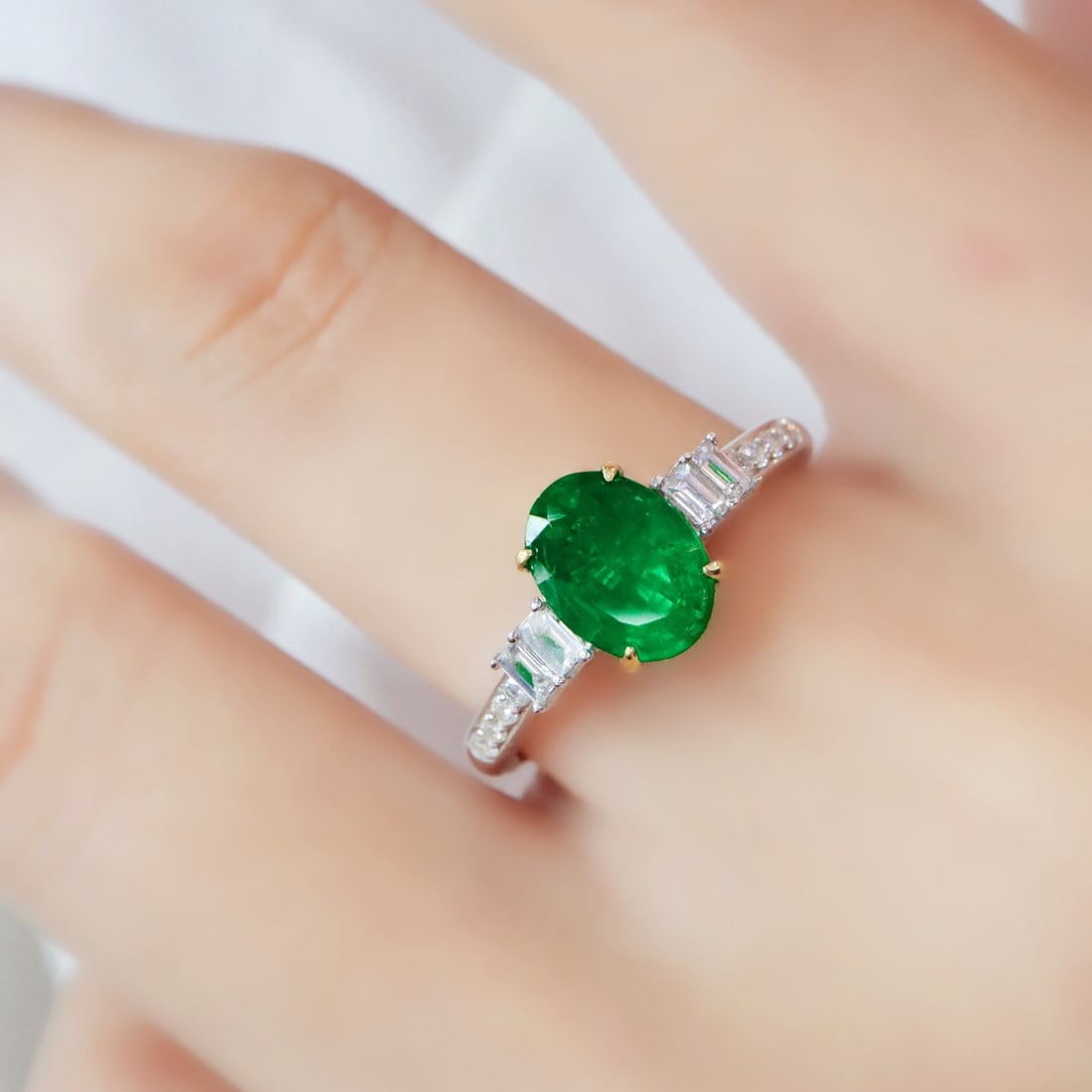 14k Gold 1.59 Ctw Natural Emerald & Diamond Ring - 4