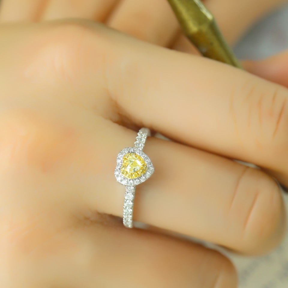 14k Gold 0.50 Ctw Natural Yellow Diamond & Diamond Ring - 4