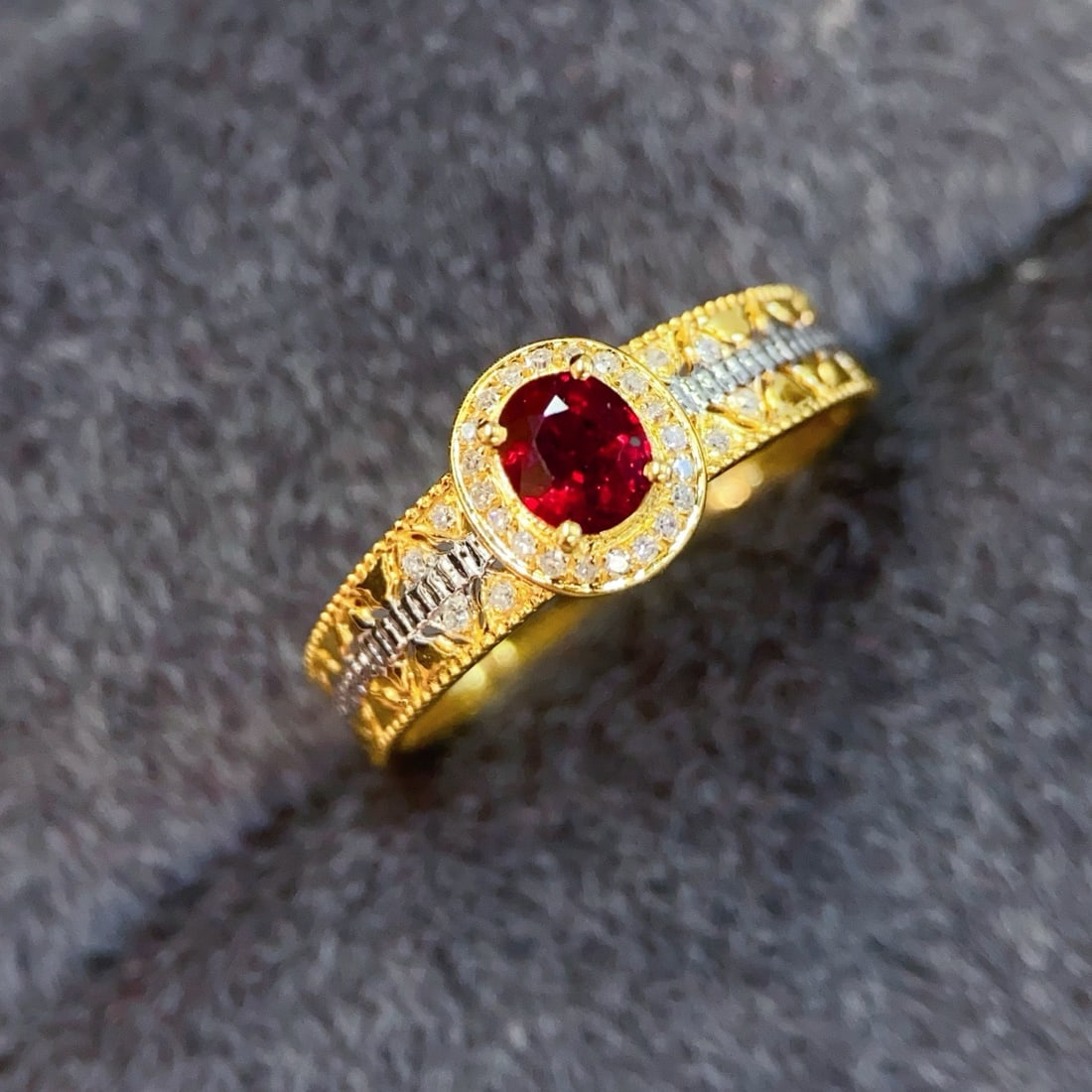 14k Gold 0.4 Ct Natural Ruby & Diamond Ring: Ref:231154166 // gold content:14k gold // ring size:7. 25us // // main gemstone:ruby // shape:oval // carat weight:0. 4ct // color:red // treatment:natural // // adjacent gemstone 2 : diamond //