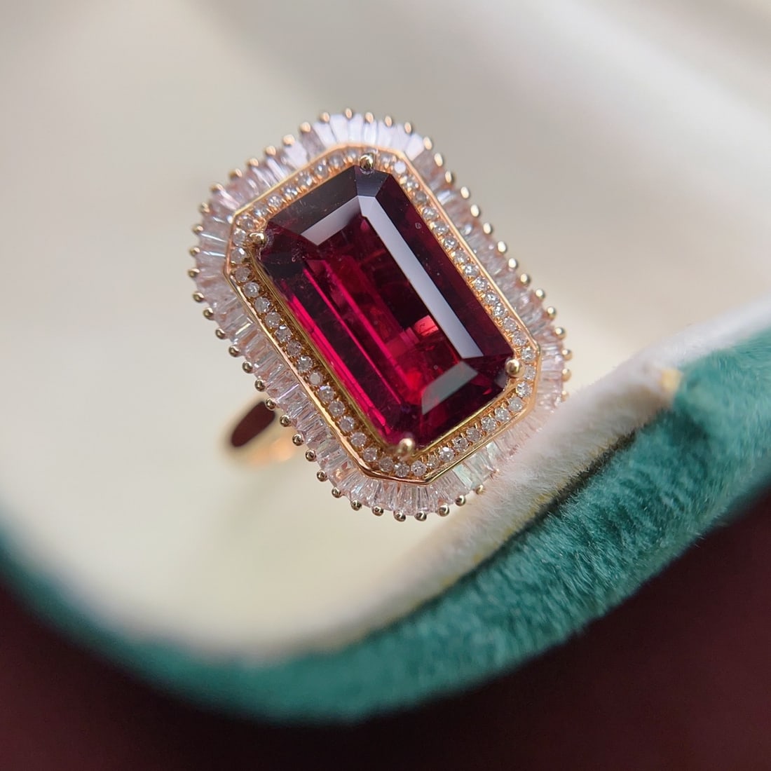 14k Gold 3.70 Ct Natural Tourmaline & Diamond Ring/pendant( Without Chain ): Ref:231154168 // gold content:14k gold // ring size:7. 25us // // main gemstone:tourmaline // shape:octagonal // carat weight:3. 70ct // color:red // treatment:natural // // adjacent gemstone 2 :