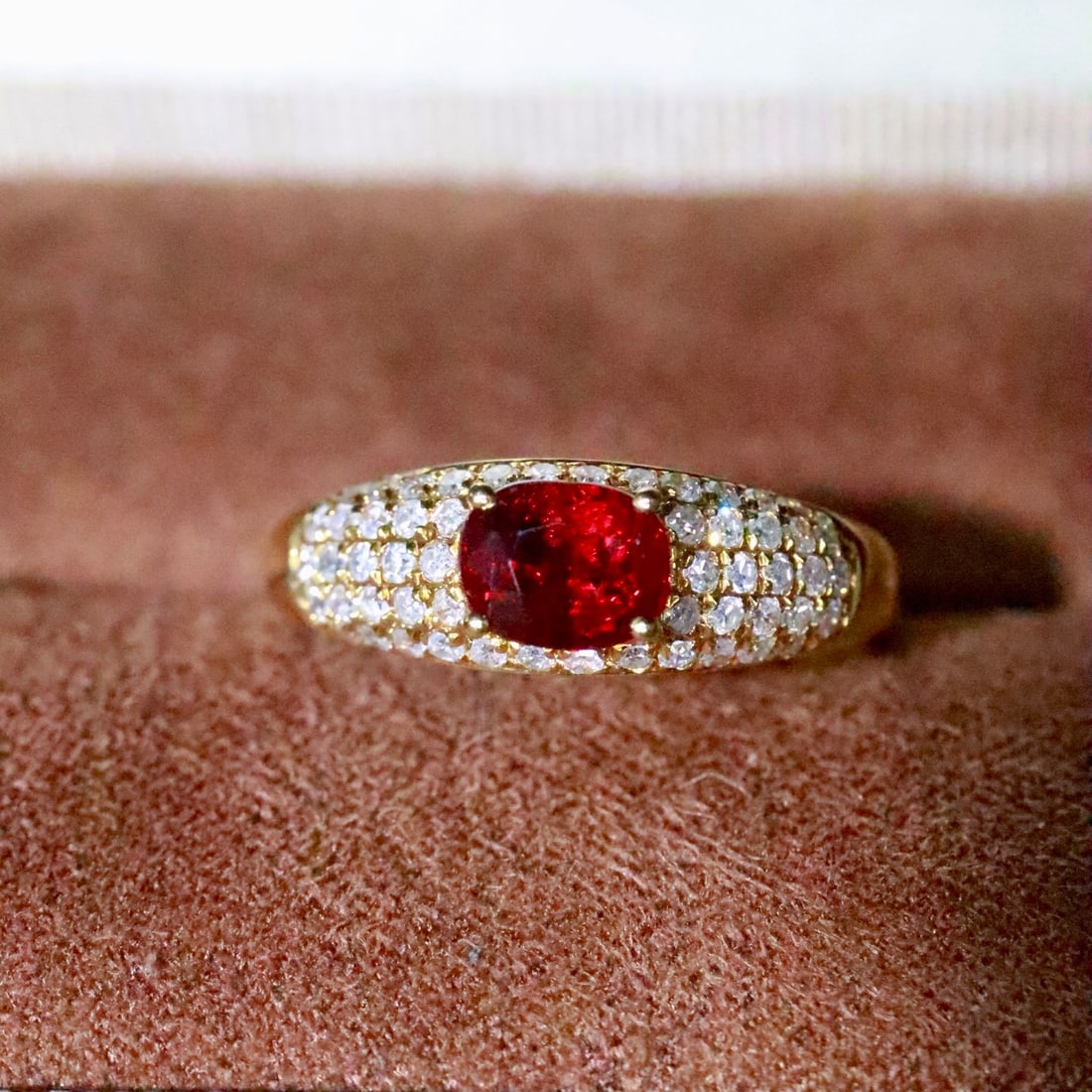 14k Gold 1.27 Ctw Natural Ruby & Diamond Ring: Ref:231154170 // gold content:14k gold // ring size:7. 25us // // main gemstone:ruby // shape:oval // carat weight:1. 08ct // color:red // treatment:natural // // adjacent gemstone 2 : diamond //