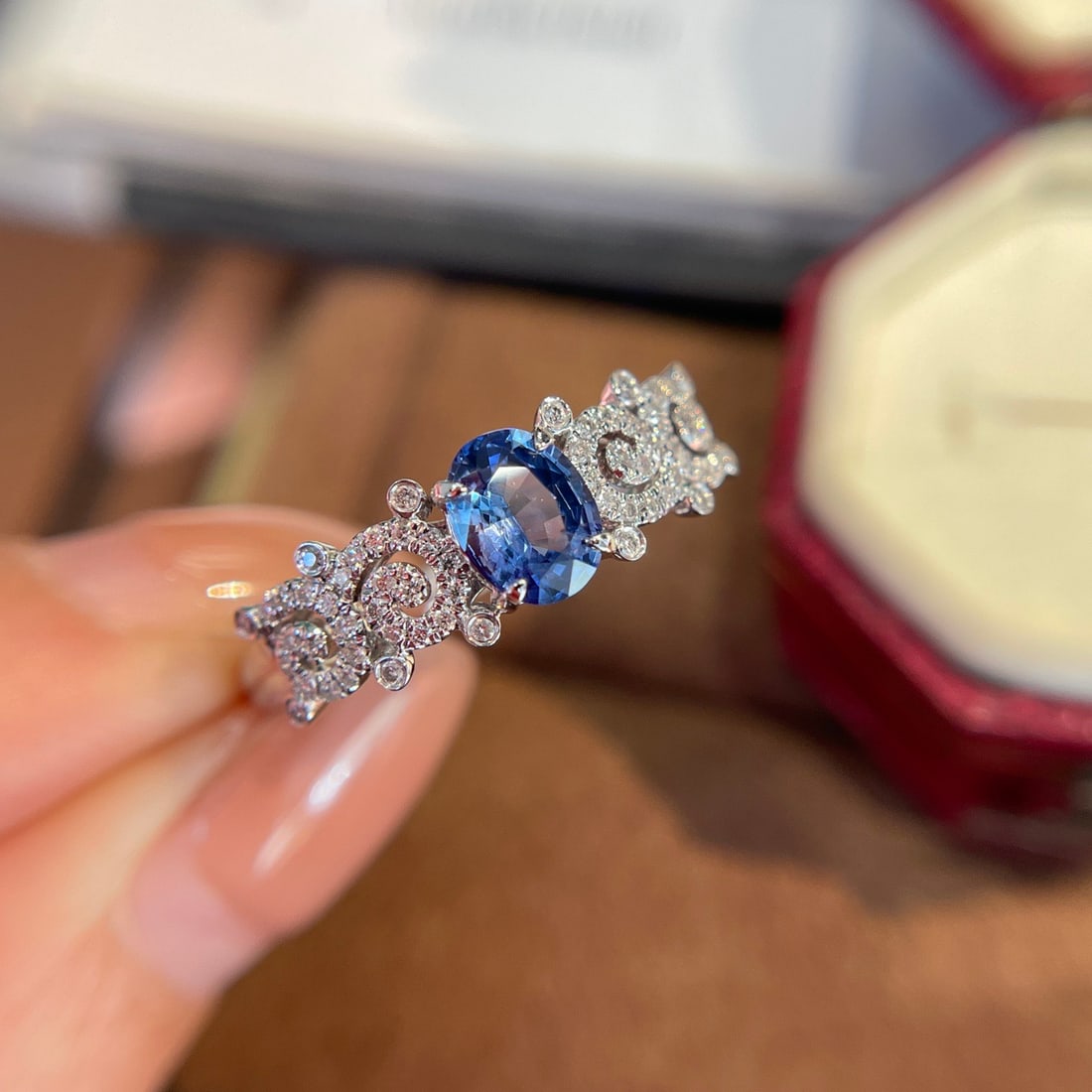 14k Gold 0.7 Ct Natural Sapphire & Diamond Ring - 5