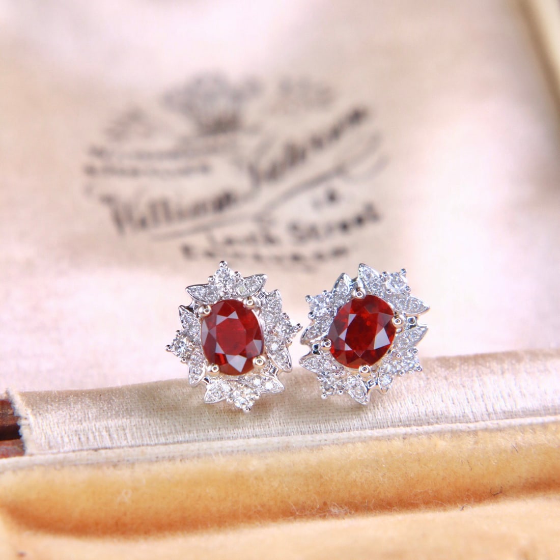 14k Gold 1.09 Ctw Vivid Red Natural Ruby & Diamond Earrings: Ref:231154182 // gold content:14k gold // main gemstone:ruby // shape:oval // carat weight:0. 93ct // color:vivid red // treatment:natural // // adjacent gemstone 2 : diamond // shape:round // carat