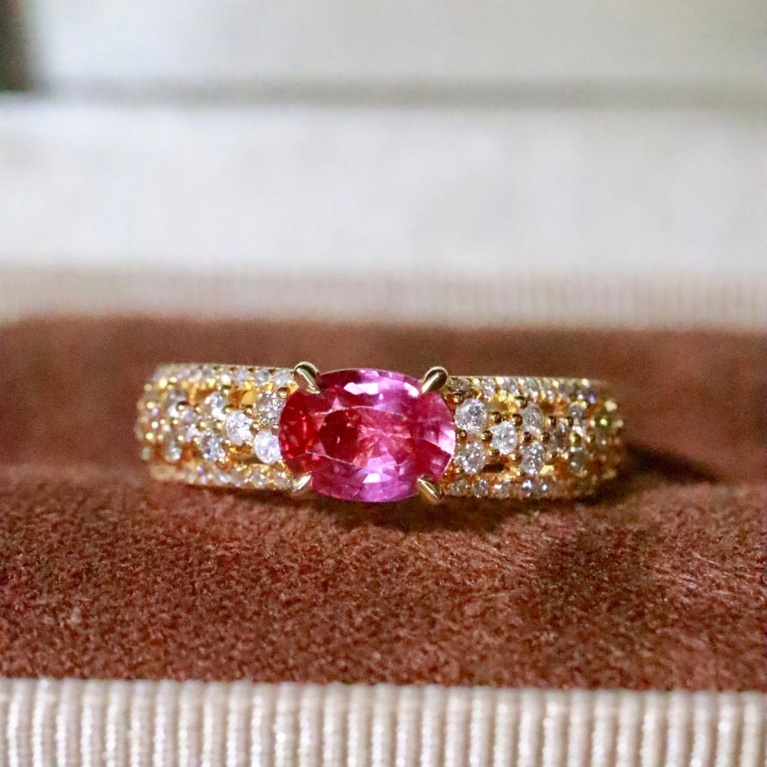 14k Gold 1.11 Ctw Natural Ruby & Diamond Ring: Ref:231154192 // gold content:14k gold // ring size:7. 25us // // main gemstone:ruby // shape:oval // carat weight:0. 75ct // color:red // treatment:natural // // adjacent gemstone 2 : diamond //