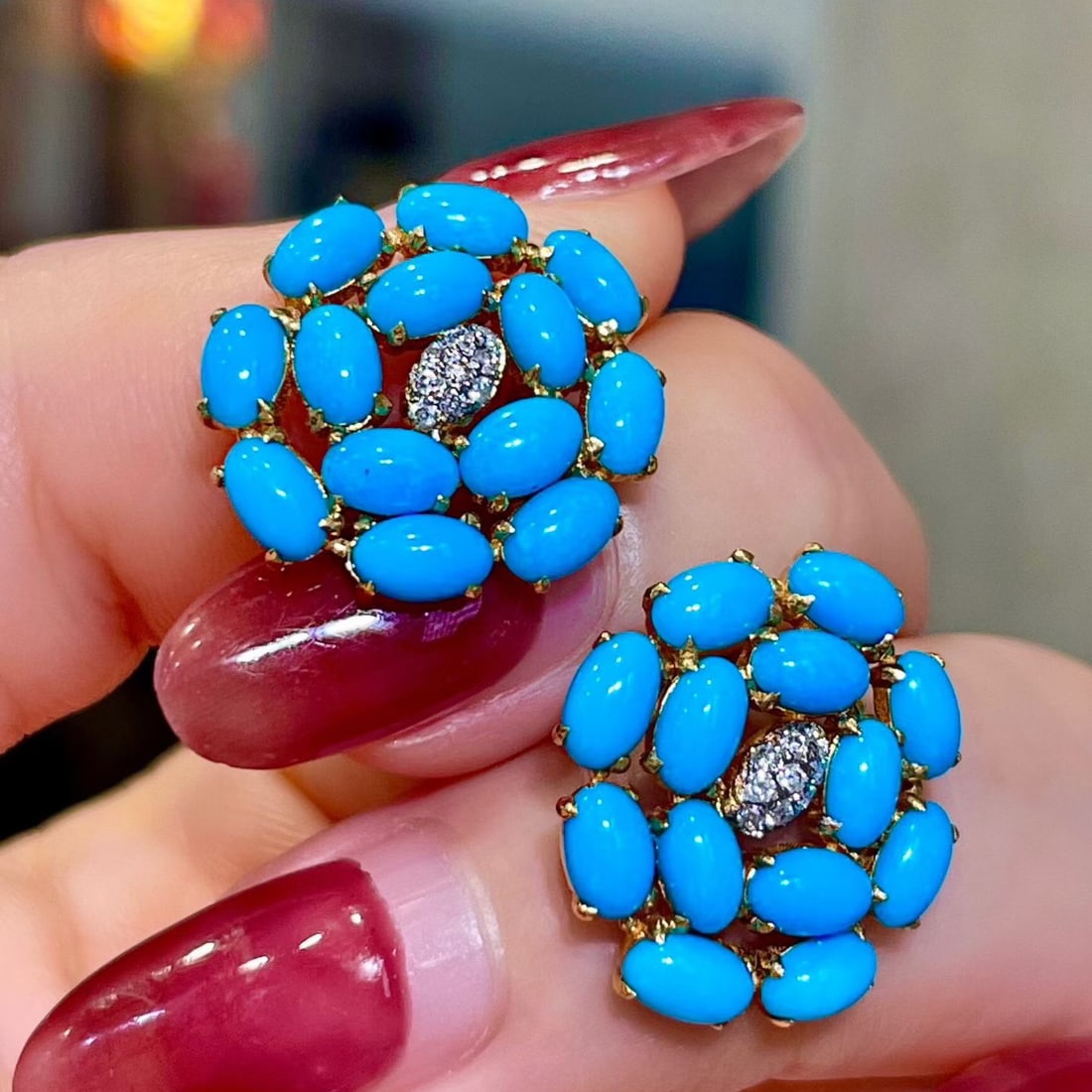 14k Gold 4.43 Ct Natural Blue Turquoise & Diamond Earrings: Ref:231154196 // gold content:14k gold // main gemstone:blue turquoise // shape:oval // carat weight:4. 43ct // color:blue // treatment:natural // // adjacent gemstone 2 : diamond // shape:round // cl
