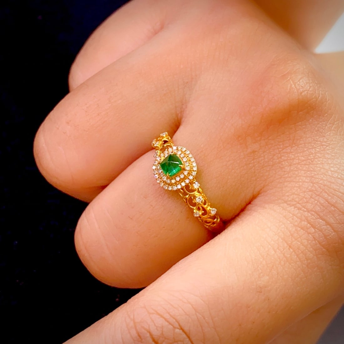 14k Gold 0.32 Ct Natural Emerald & Diamond Ring - 2