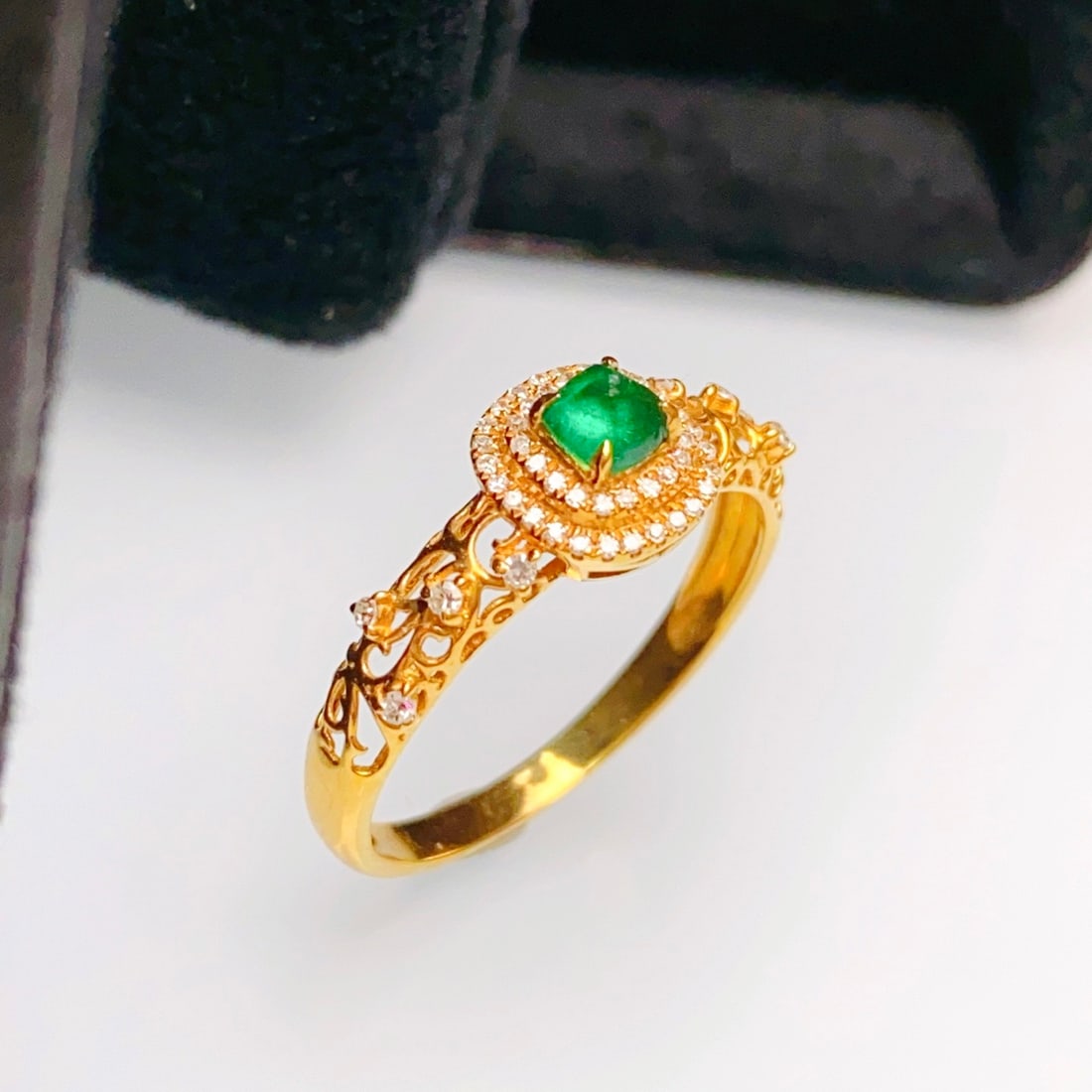 14k Gold 0.32 Ct Natural Emerald & Diamond Ring - 5