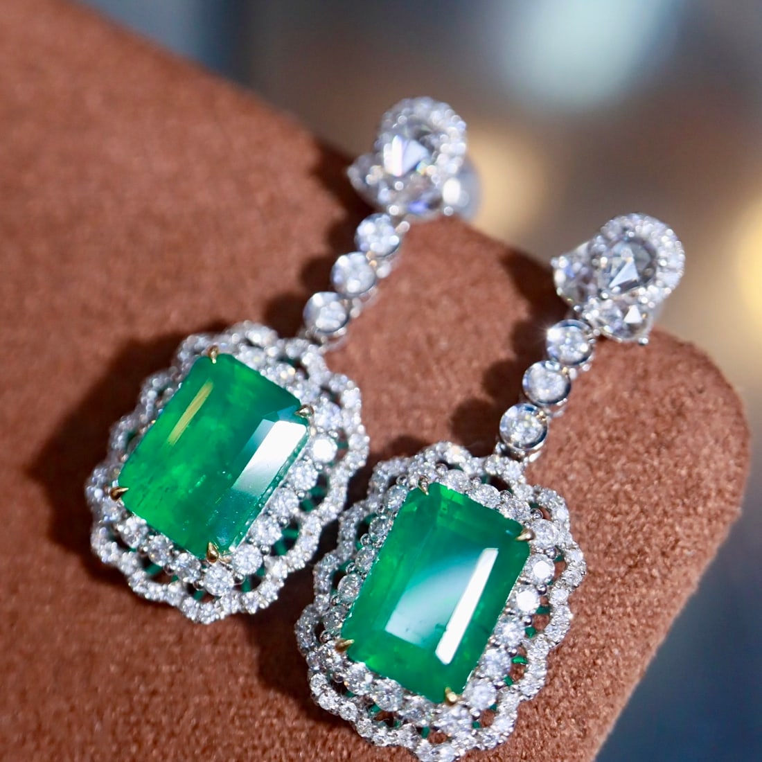 14k Gold 5.75 Ctw Natural Emerald & Diamond Earrings - 2