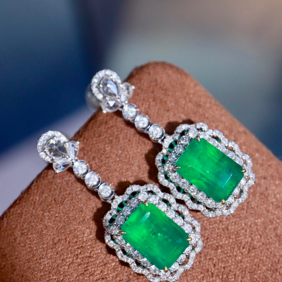 14k Gold 5.75 Ctw Natural Emerald & Diamond Earrings - 5