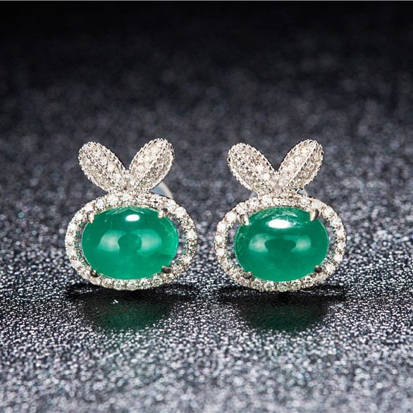14k Gold 3.83 Ctw Natural Emerald & Diamond Earrings: Ref:231154246 // gold content:14k gold // main gemstone:emerald // shape:oval // carat weight:3. 5ct // color:green // treatment:natural // // adjacent gemstone 2 : diamond // shape:round // carat
