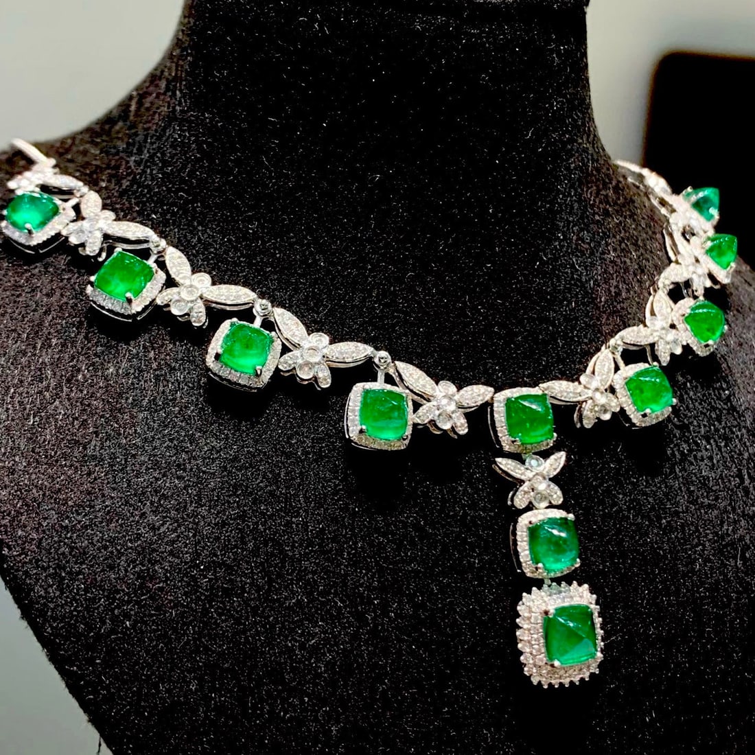 14k Gold 7.5 Ct Natural Emerald & Diamond Necklace - 2