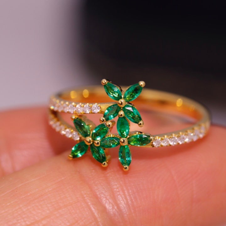 14k Gold 0.49 Ctw Natural Emerald & Diamond Ring - 3