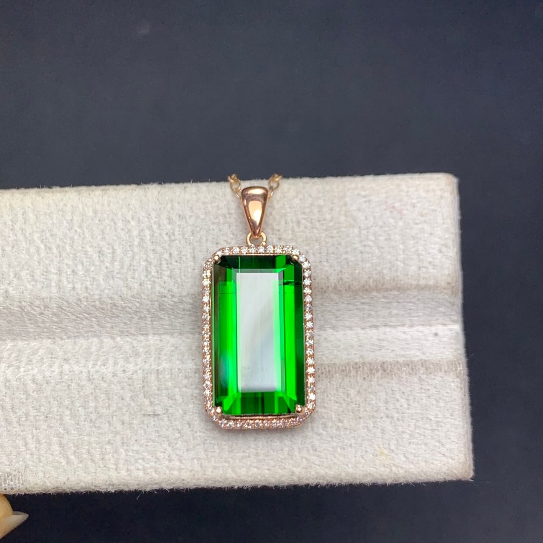 14k Gold 8.6 Ct Natural Tourmaline & Diamond Pendant( Without Chain ) - 4