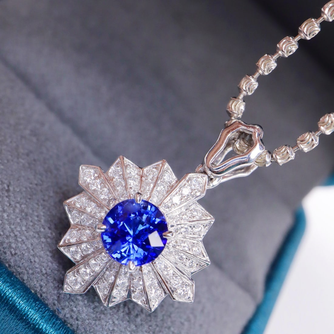 14k Gold 1.34 Ctw Natural Sapphire & Diamond Pendant( Without Chain ): Ref:231154300 // gold content:14k gold // main gemstone:sapphire // shape:round // carat weight:1. 07ct // color:blue // treatment:natural // // adjacent gemstone 2 : diamond // shape:round // carat w
