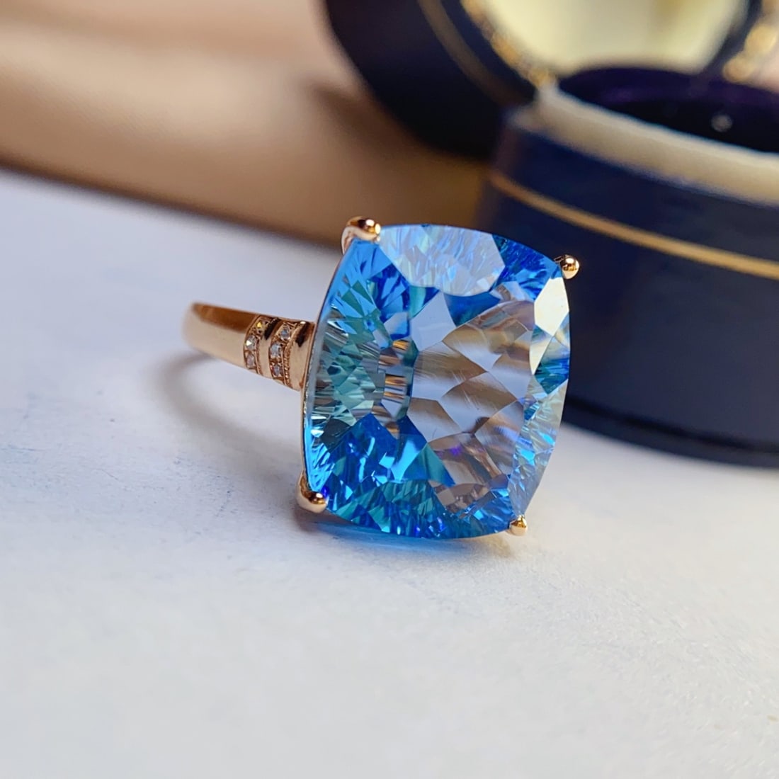 14k Gold 12.50 Ct Natural Topaz & Diamond Ring - 4