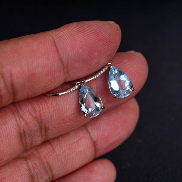 14k Gold 3.25 Ct Natural Aquamarine & Diamond Earrings - 7