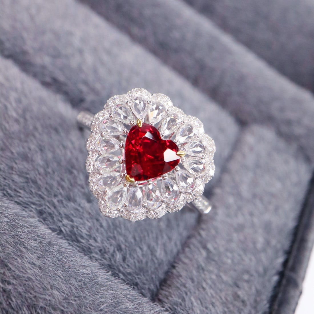 14k Gold 1.19 Ctw Natural Spinel & Diamond Ring: Ref:231154331 // gold content:14k gold // ring size:7. 25us // // main gemstone:spinel // shape:heart // carat weight:1. 00ct // color:red // treatment:natural // // adjacent gemstone 2 : diamond // s