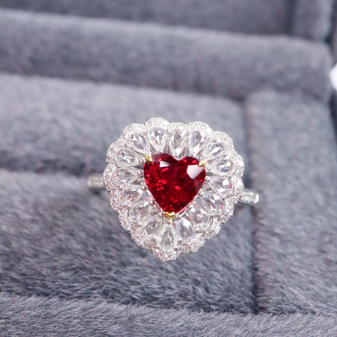 14k Gold 1.19 Ctw Natural Spinel & Diamond Ring - 2