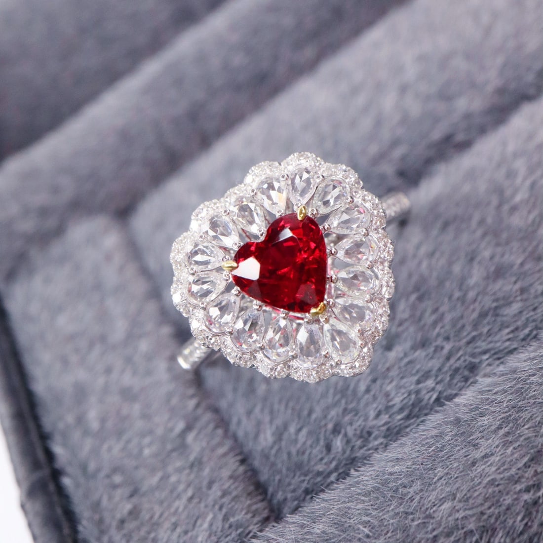 14k Gold 1.19 Ctw Natural Spinel & Diamond Ring - 3