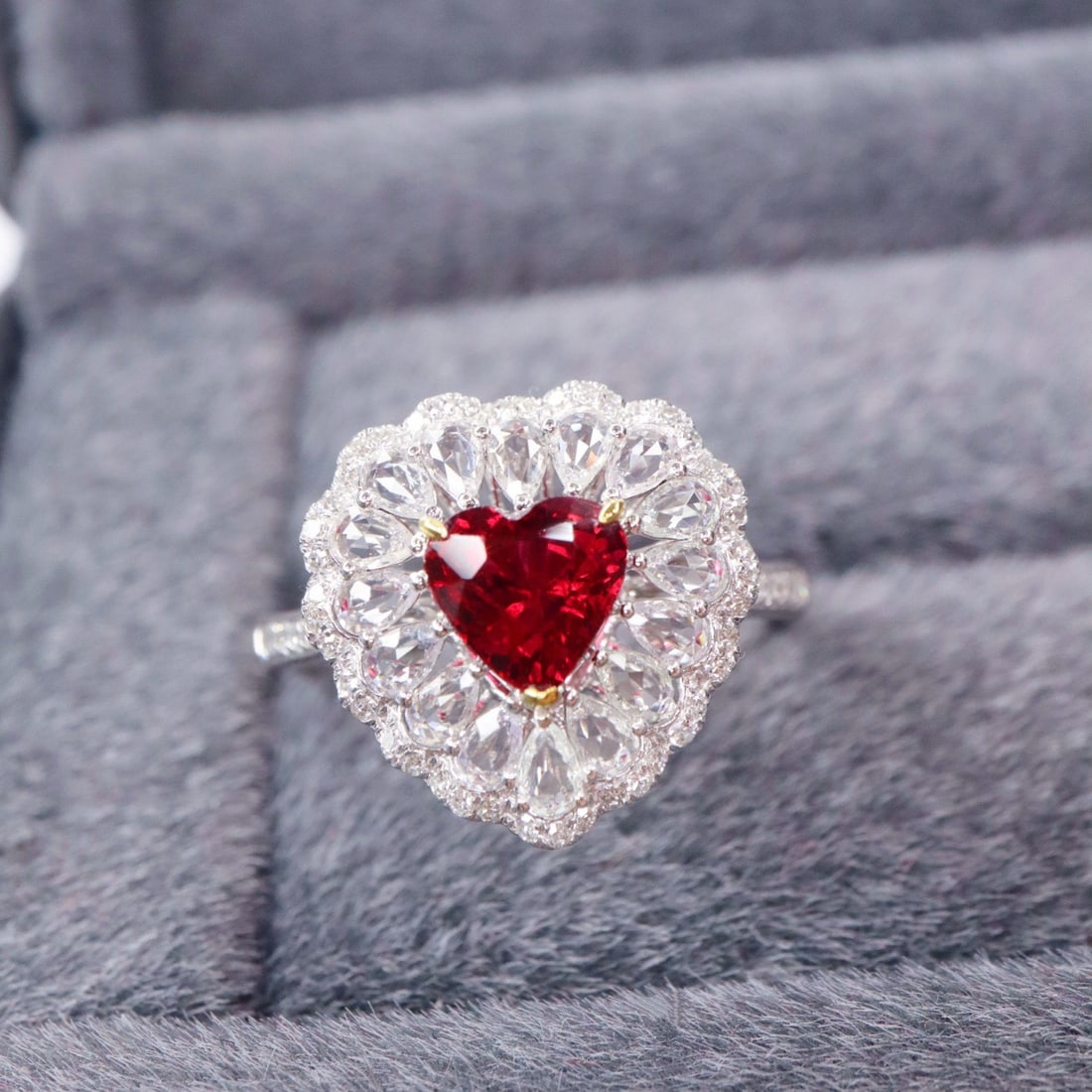 14k Gold 1.19 Ctw Natural Spinel & Diamond Ring - 4