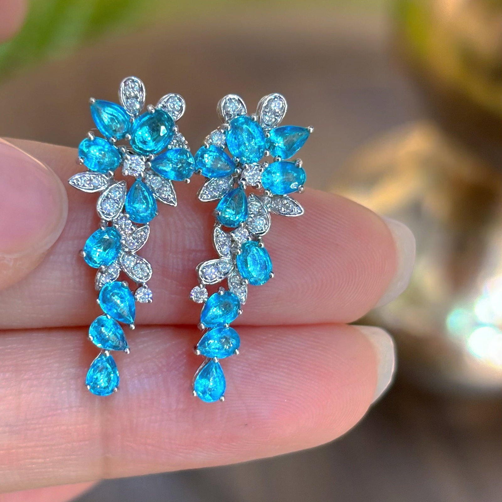 14k Gold 1.8 Ct Natural Paraiba Tourmaline & Diamond Earrings: Ref:231154341 // gold content:14k gold // main gemstone:paraiba tourmaline // shape:multiple // carat weight:1. 8ct // color:blue // treatment:natural // // adjacent gemstone 2 : diamond //