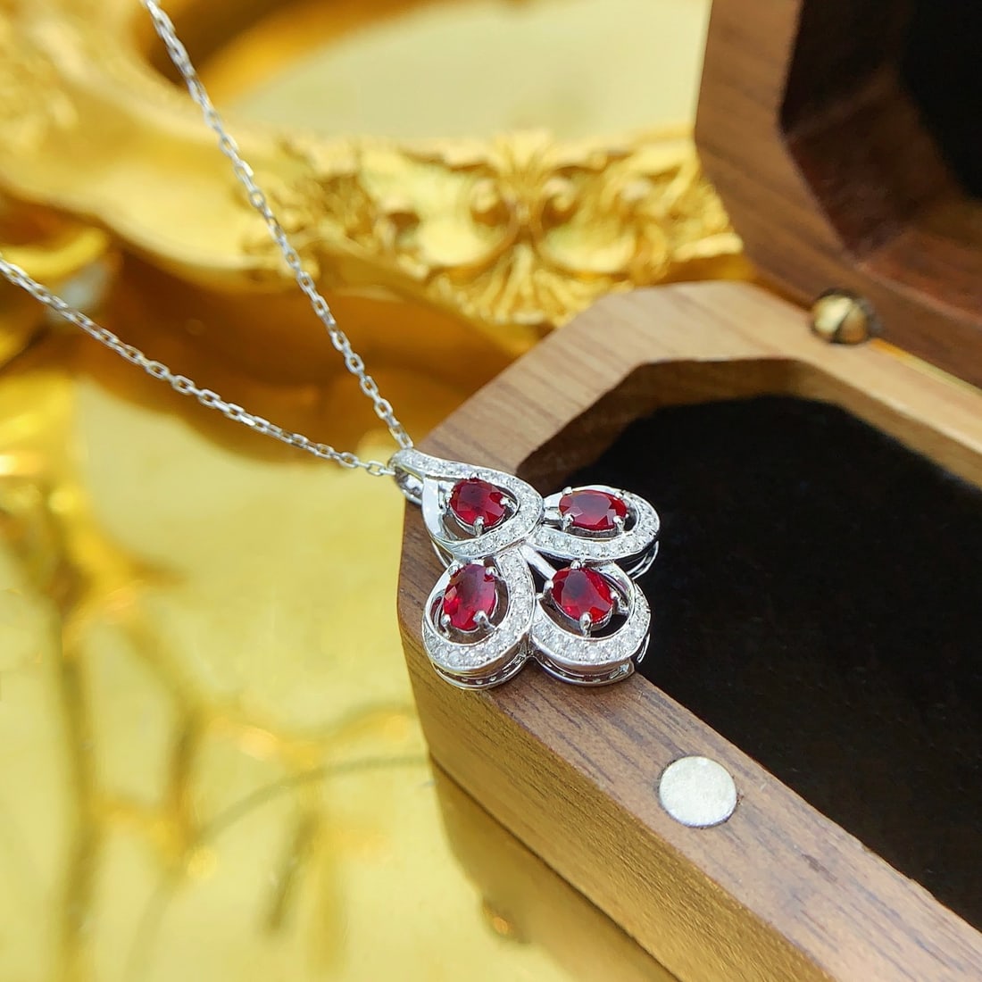 14k Gold 0.98 Ctw Vivid Red Natural Ruby & Diamond Necklace - 5