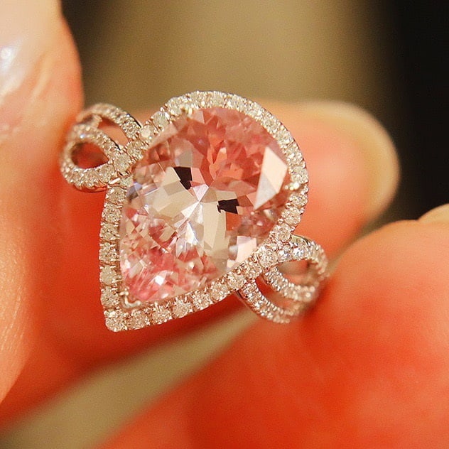 14k Gold 3.85 Ct Natural Morganite & Diamond Ring: Ref:231154369 // gold content:14k gold // ring size:7. 25us // // main gemstone:morganite // shape:pear // carat weight:3. 85ct // color:pink // treatment:natural // // adjacent gemstone 2 : diamond