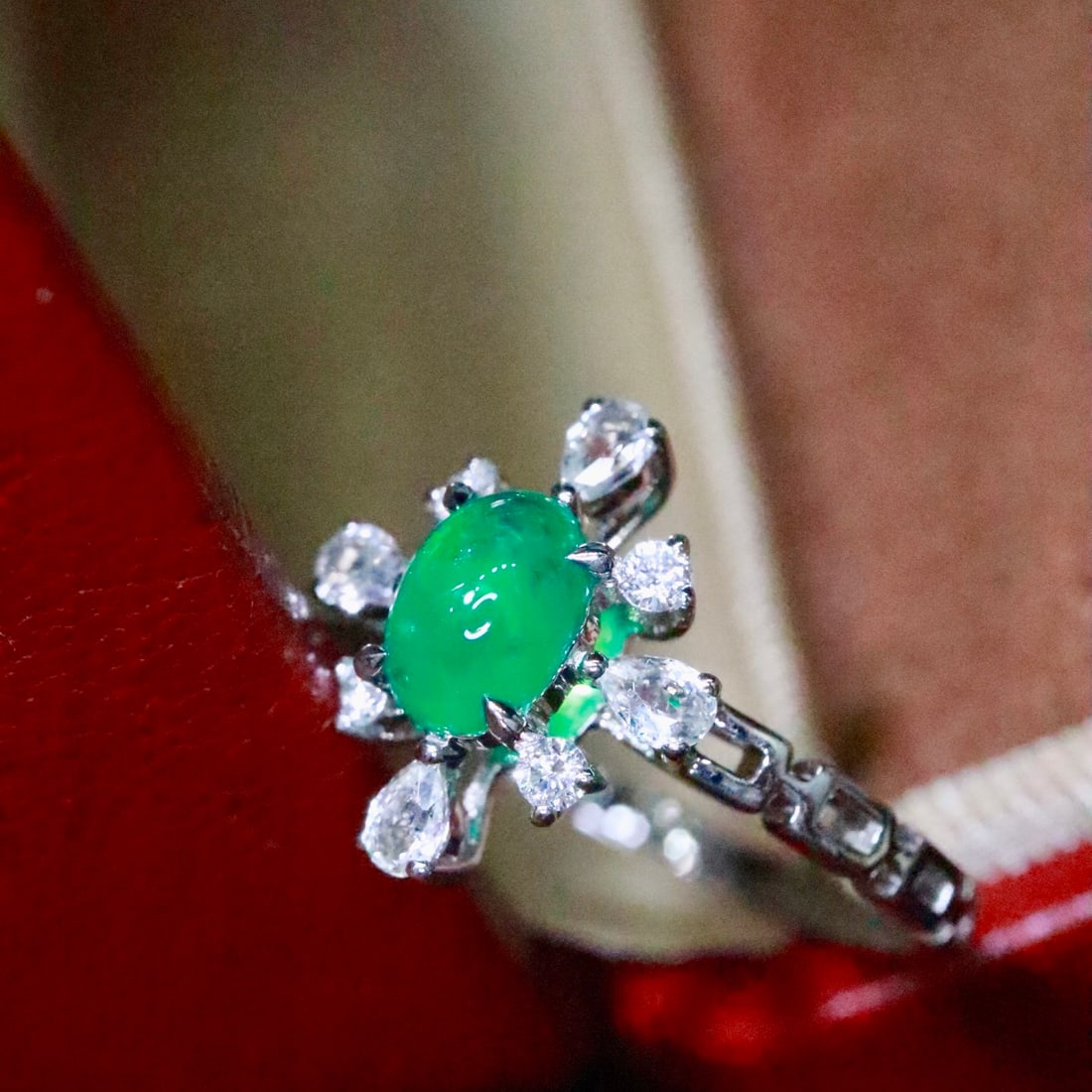 14k Gold 0.66 Ctw Natural Emerald & Diamond Ring - 4