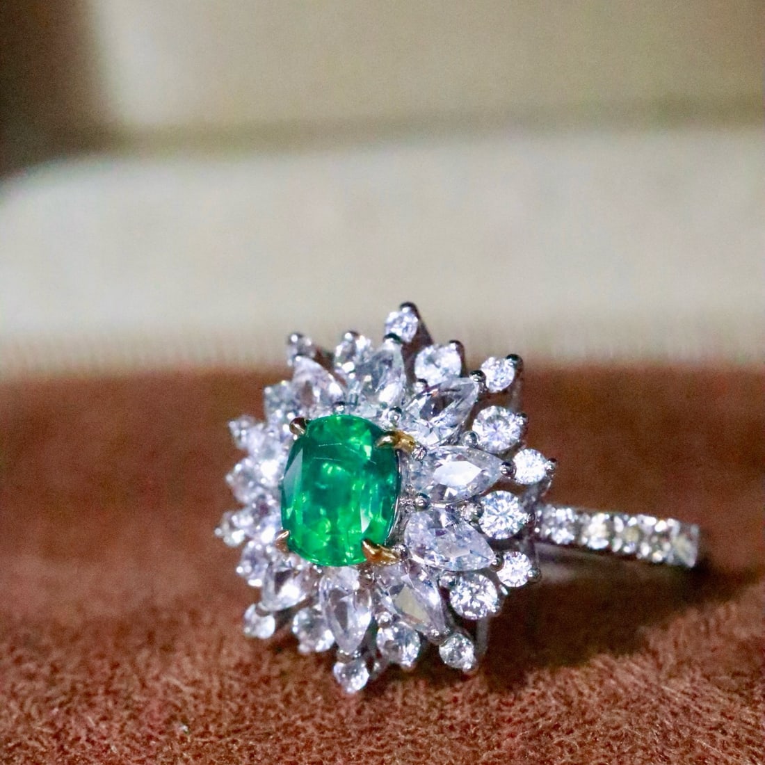 14k Gold 0.66 Ctw Natural Emerald & Diamond Ring - 2