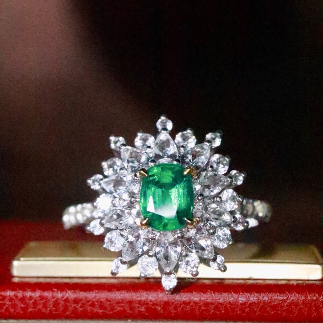 14k Gold 0.66 Ctw Natural Emerald & Diamond Ring - 3