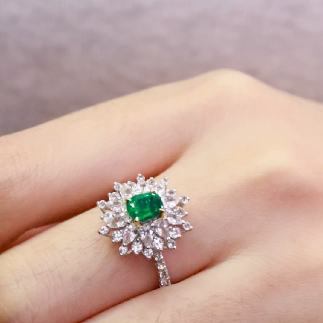 14k Gold 0.66 Ctw Natural Emerald & Diamond Ring - 4