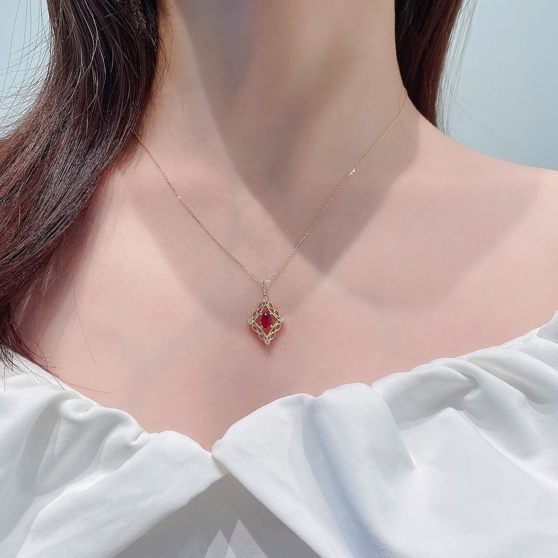 14k Gold 0.72 Ctw Vivid Red Natural Ruby & Diamond Necklace - 2