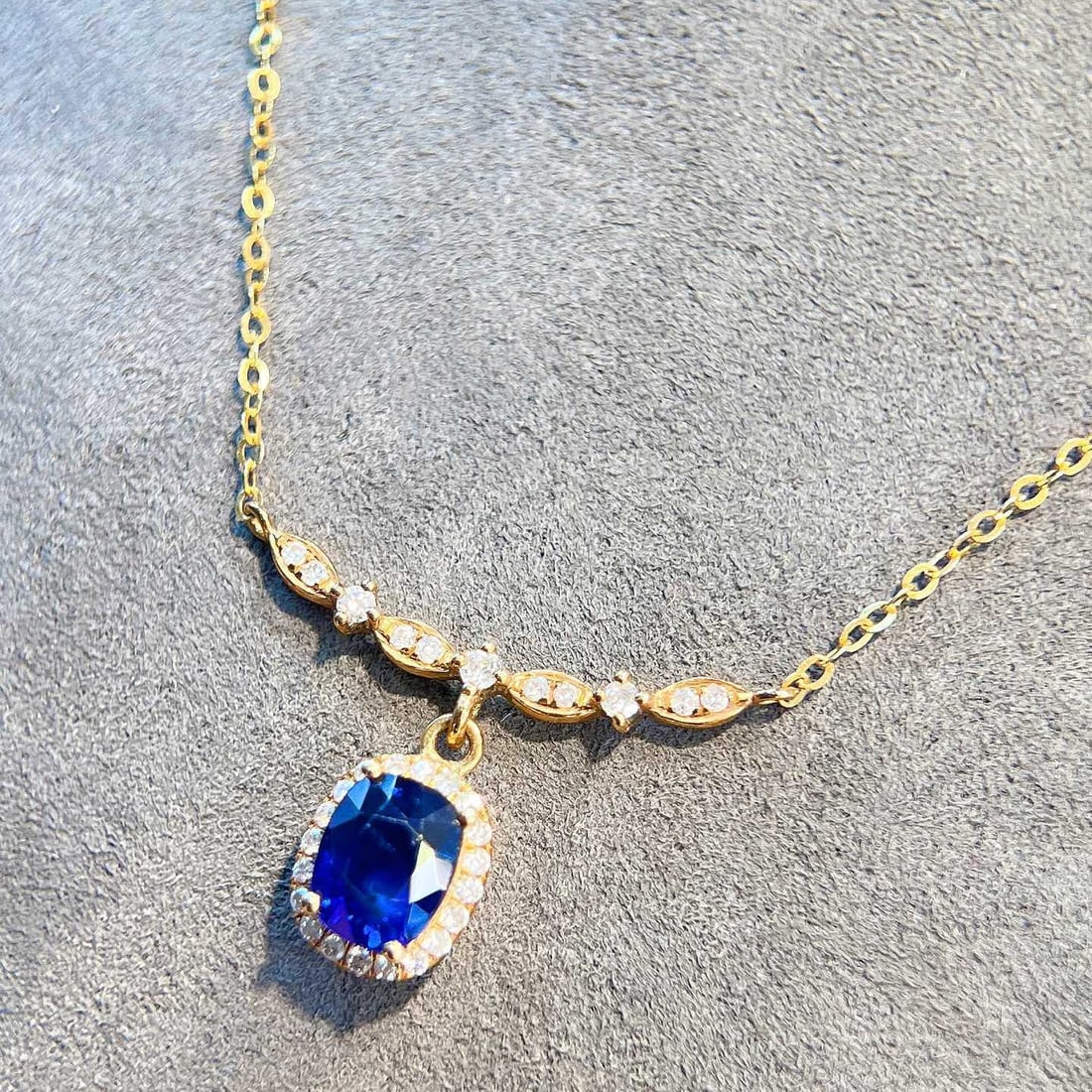 14k Gold 1.63 Ctw Natural Sapphire & Diamond Necklace: Ref:231154405 // gold content:14k gold // main gemstone:sapphire // shape:cushion // carat weight:1. 41ct // color:blue // treatment:natural // // adjacent gemstone 2 : diamond // shape:round //