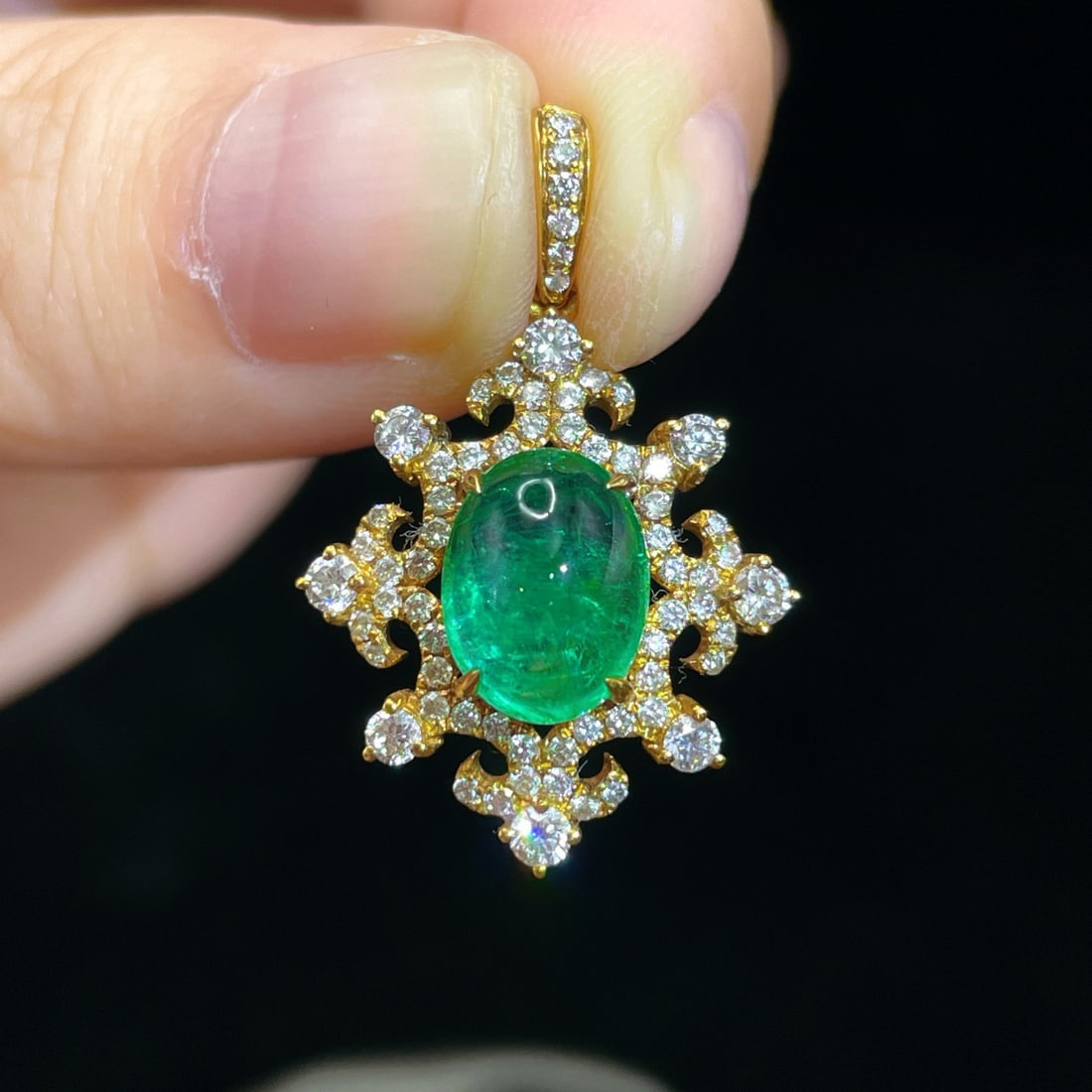 14k Gold 3.15 Ctw Natural Emerald & Diamond Pendant( Without Chain ): Ref:231154410 // gold content:14k gold // main gemstone:emerald // shape:oval // carat weight:2. 46ct // color:green // treatment:natural // // adjacent gemstone 2 : diamond // shape:round // carat