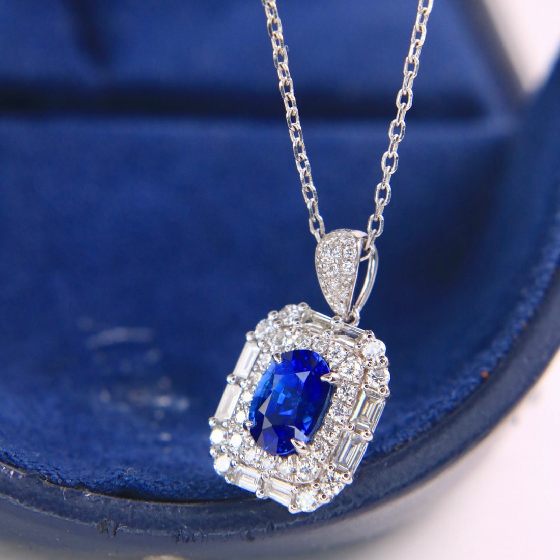 14k Gold 1.90 Ctw Natural Sapphire & Diamond Necklace - 2