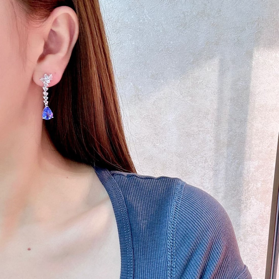 14k Gold 8.0 Ctw Natural Tanzanite & Diamond Earrings - 4