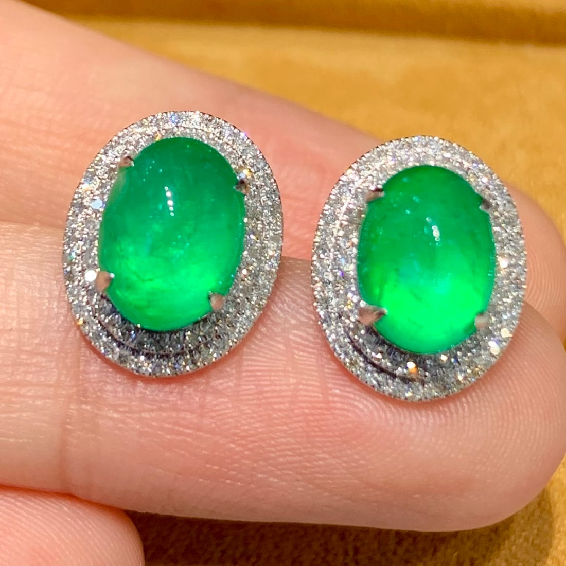 14k Gold 3.8 Ct Natural Emerald & Diamond Earrings - 3