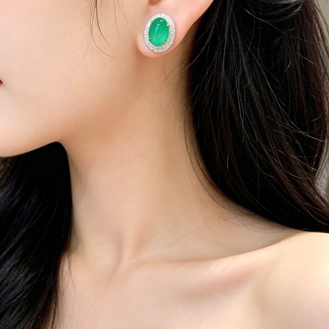 14k Gold 3.8 Ct Natural Emerald & Diamond Earrings - 4