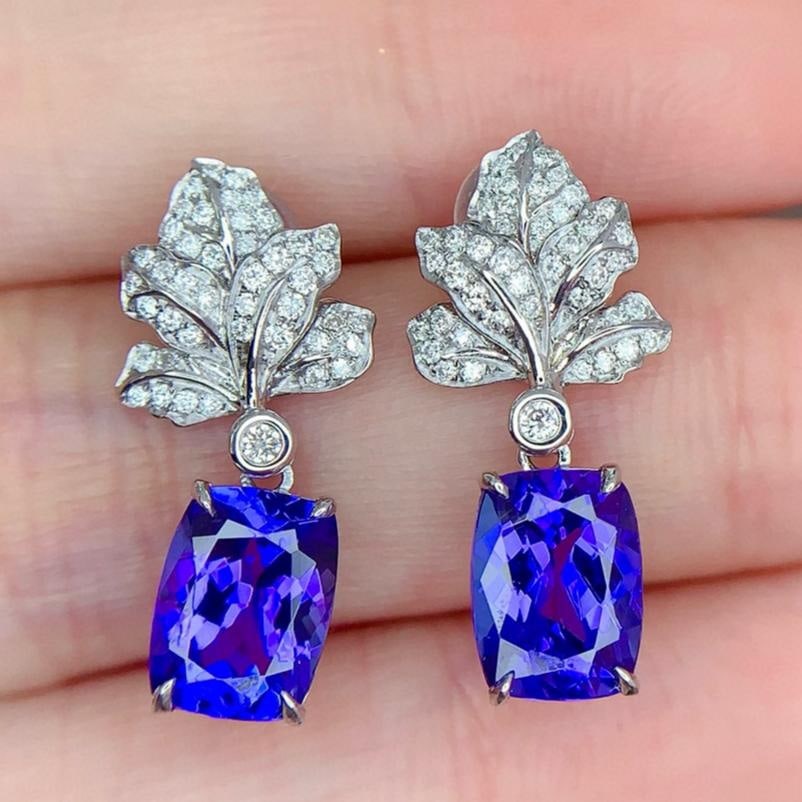 14k Gold 3.38 Ct Natural Tanzanite & Diamond Earrings: Ref:231161063 // gold content:14k gold // main gemstone:tanzanite // shape:cushion // carat weight:3. 38ct // color:blue // treatment:natural // // adjacent gemstone 2 : diamond // shape:round //