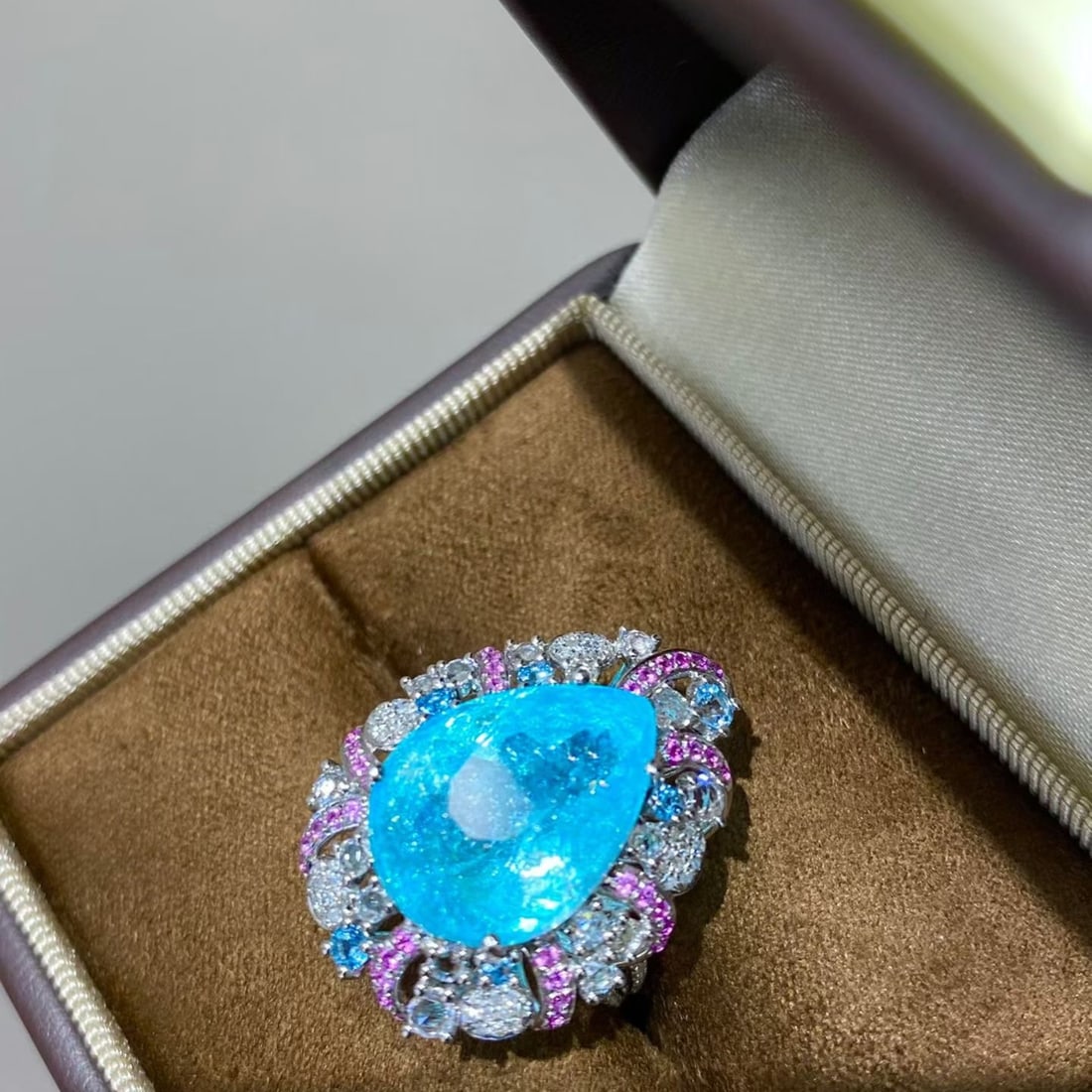 14k Gold 11 Ct Natural Paraiba Tourmaline & Diamond Ring - 2