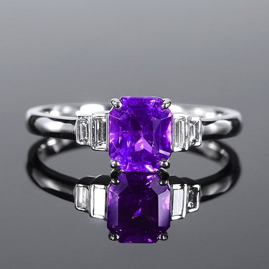 14k Gold 1.74 Ctw Natural Sapphire & Diamond Ring: Ref:231161175 // gold content:14k gold // ring size:7. 25us // // main gemstone:sapphire // shape:octagonal // carat weight:1. 63ct // color:purple // treatment:natural // // adjacent gemstone 2 :