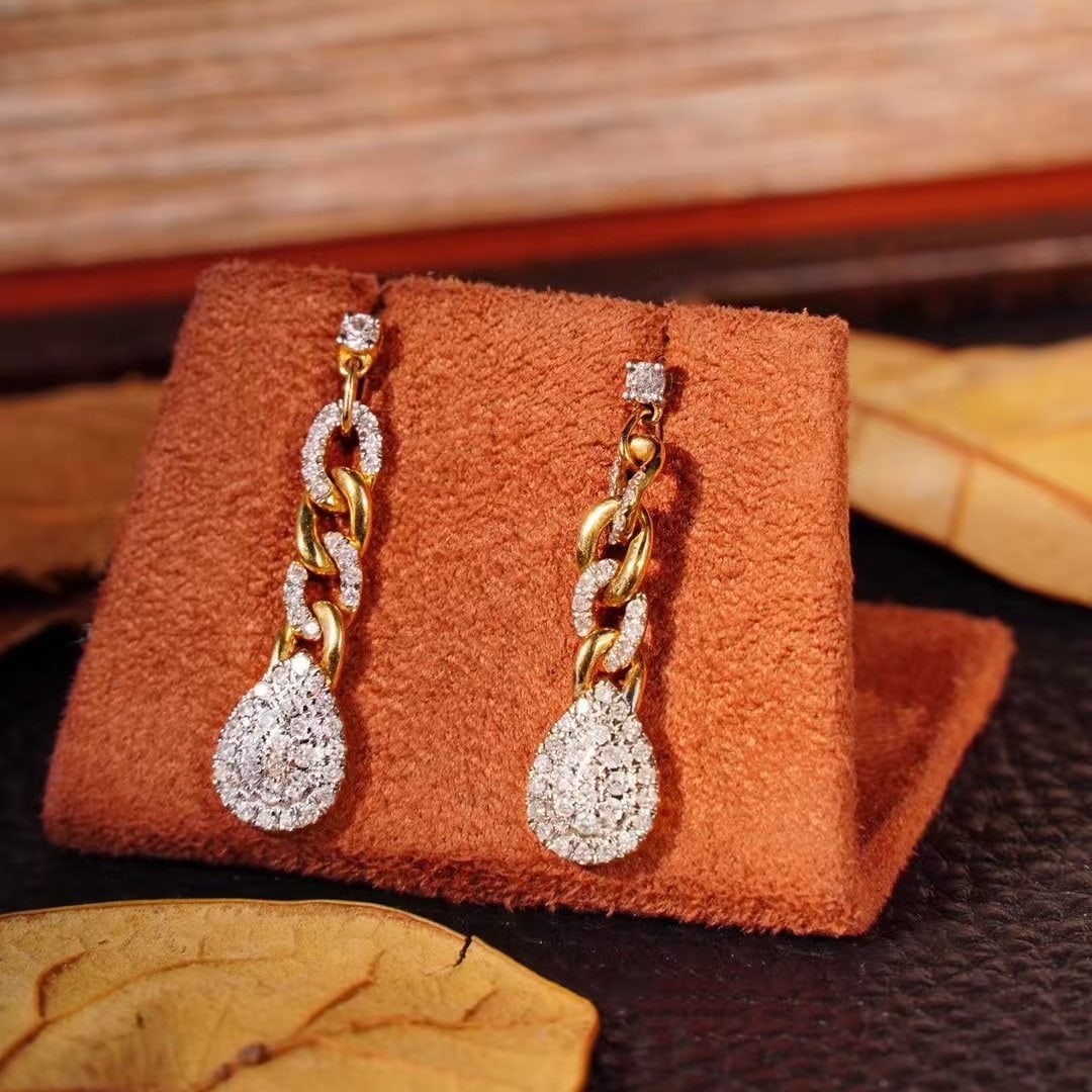 14k Gold 0.76 Ct Natural H Diamond Earrings: Ref:231161197 // gold content:14k gold // main gemstone:diamond // shape:round // carat weight:0. 76ct // clarity grade:vs-si // color:h // treatment:natural // cut grade:g // High Estimate: 3100 Low