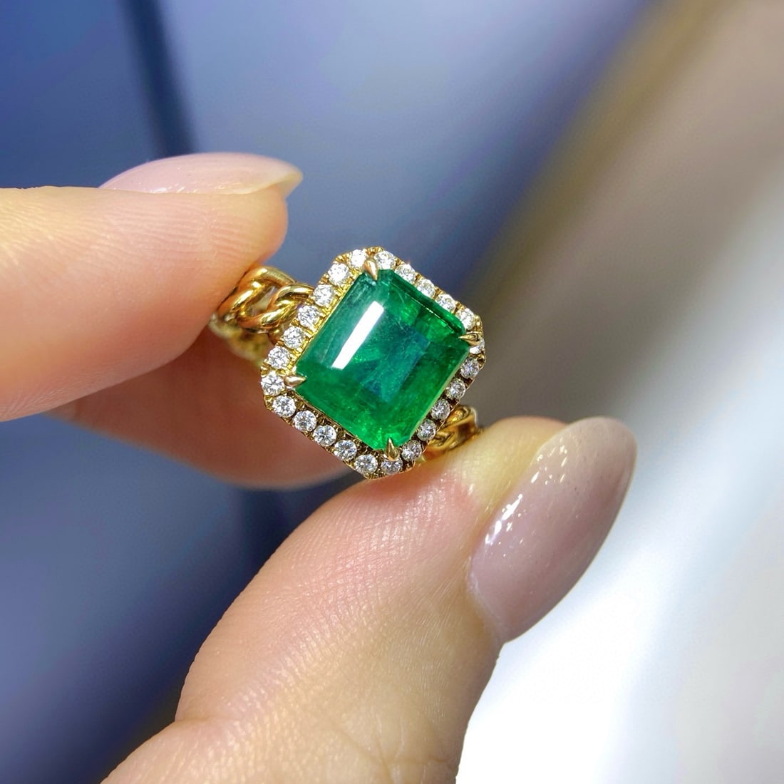 14k Gold 2.99 Ctw Vivid Green Natural Emerald & Diamond Ring - 2