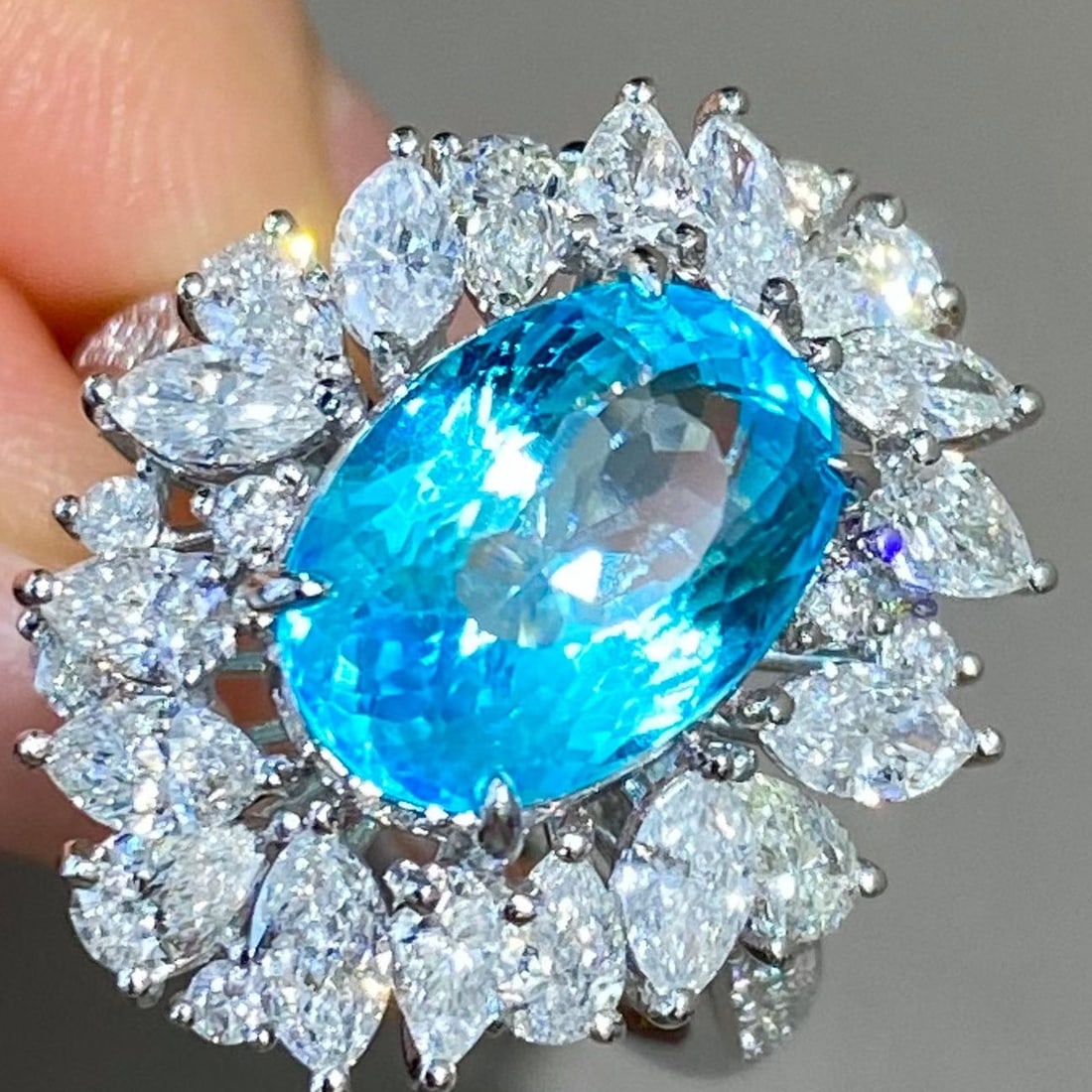 14k Gold 5.92 Ctw Natural Paraiba Tourmaline & Diamond Ring - 2