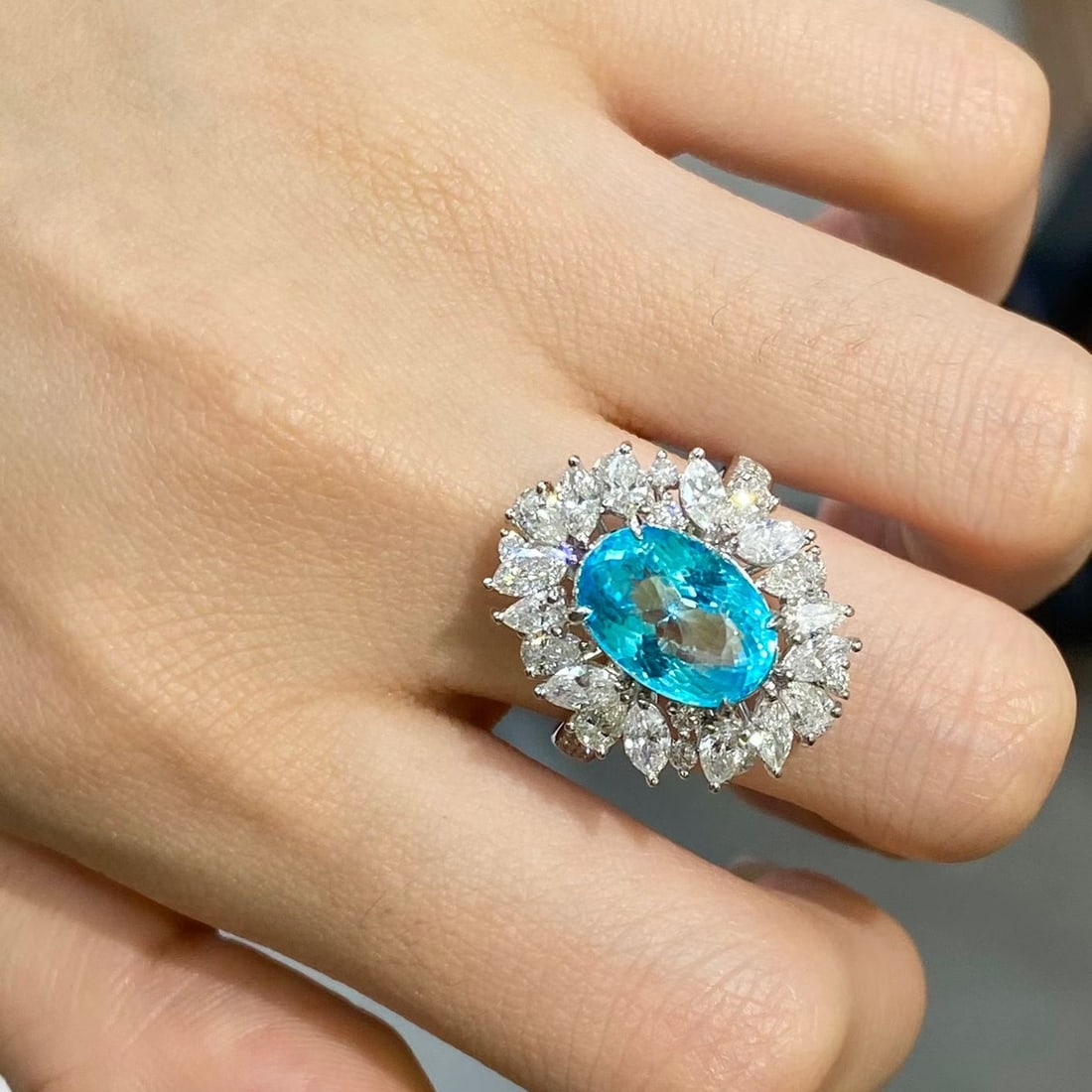 14k Gold 5.92 Ctw Natural Paraiba Tourmaline & Diamond Ring - 3