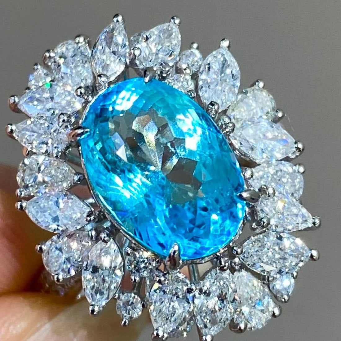 14k Gold 5.92 Ctw Natural Paraiba Tourmaline & Diamond Ring - 4