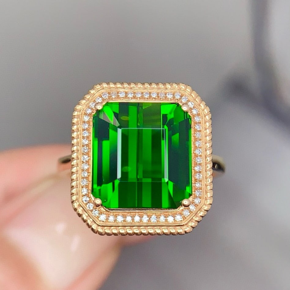 14k Gold 7.5 Ct Natural Tourmaline & Diamond Ring: Ref:231161260 // gold content:14k gold // ring size:7. 25us // // main gemstone:tourmaline // shape:octagonal // carat weight:7. 5ct // color:green // treatment:natural // // adjacent gemstone 2 : dia