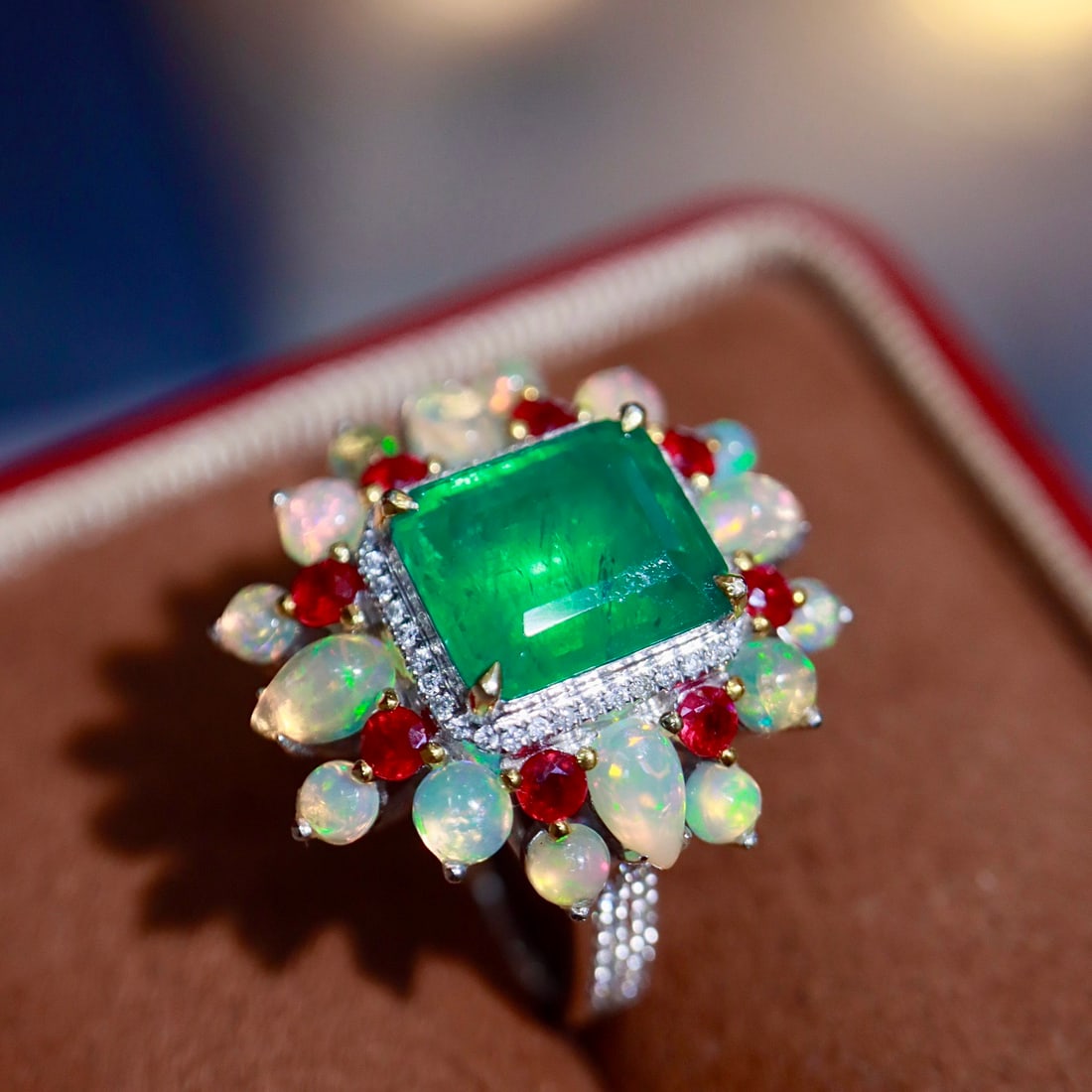14k Gold 2.73 Ctw Natural Emerald & Diamond Ring - 2
