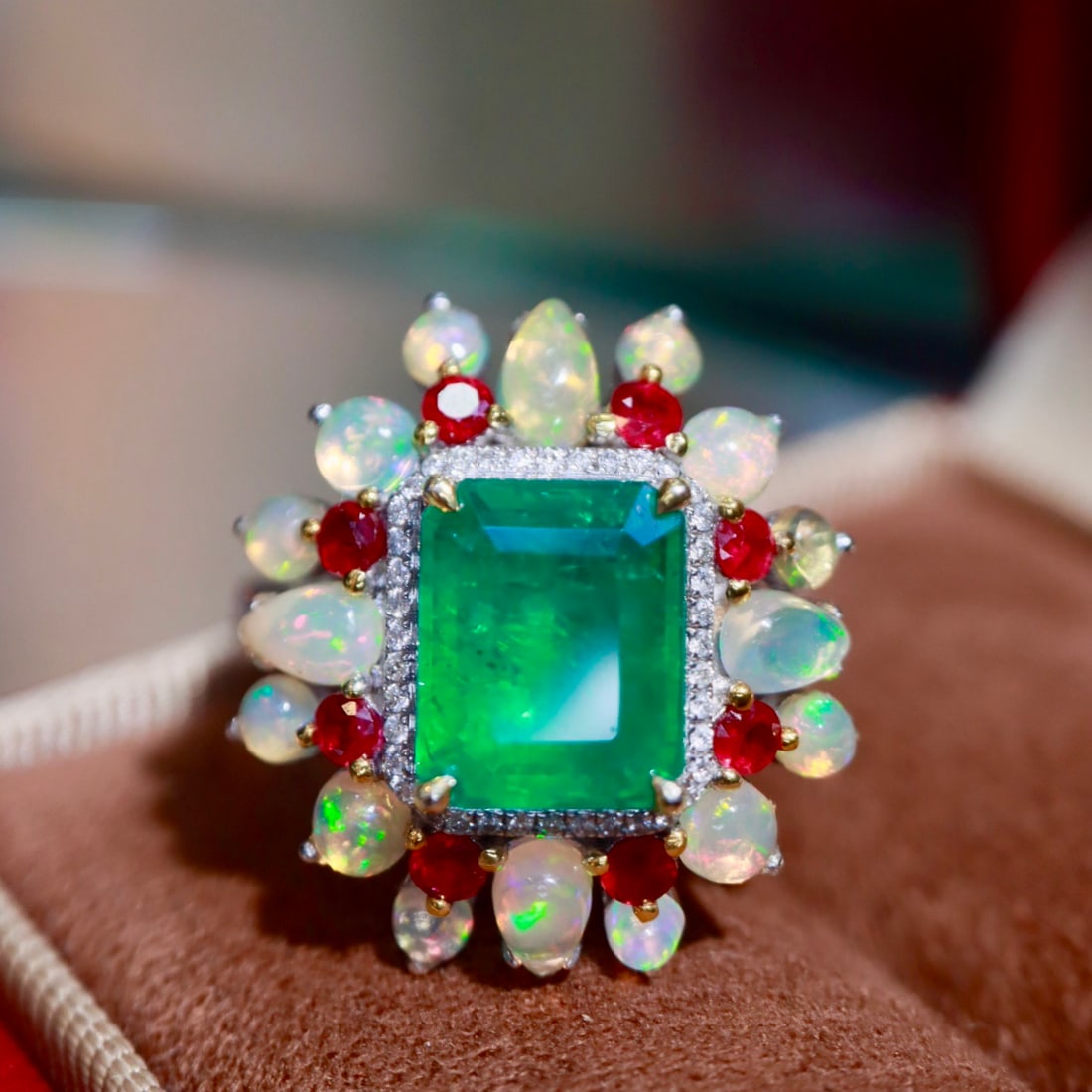 14k Gold 2.73 Ctw Natural Emerald & Diamond Ring - 5