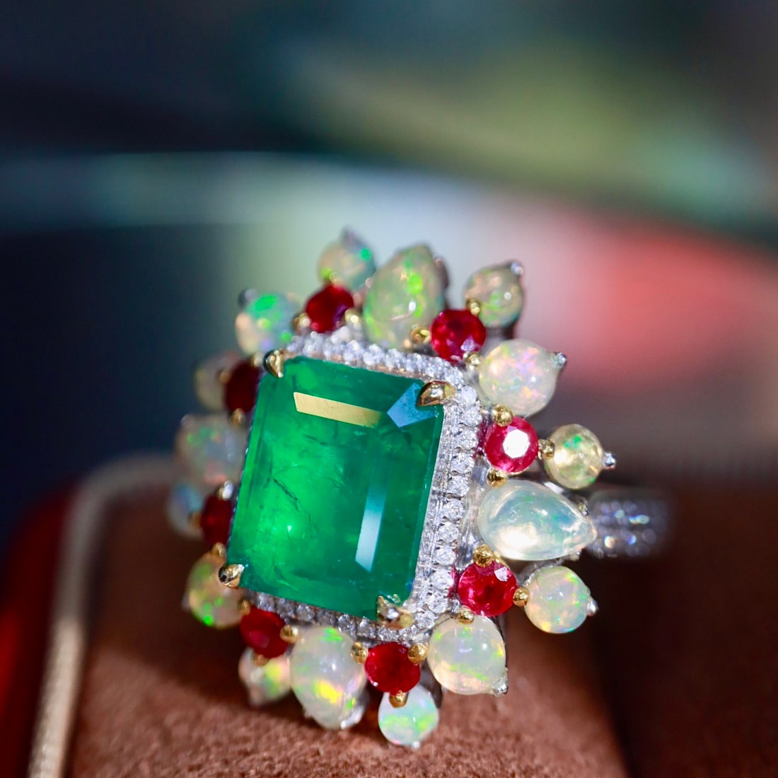 14k Gold 2.73 Ctw Natural Emerald & Diamond Ring - 7